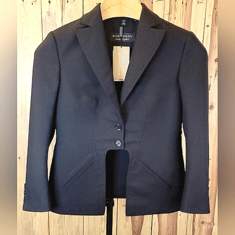 Burberry ¡NWT! Black Tailored Women's Blazer w Notched Lapels & Flared Sleeves